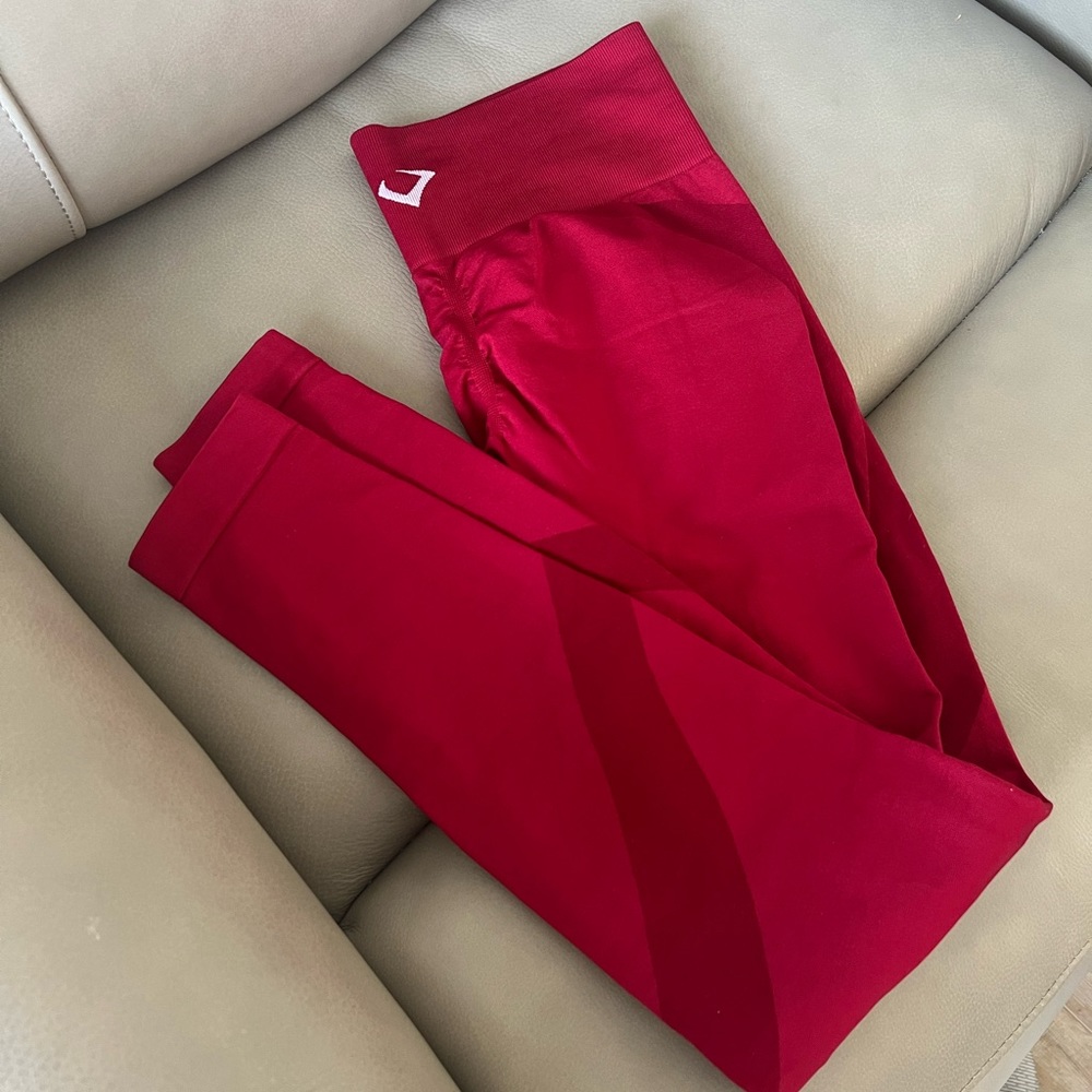 Violate dress code scrunch butt leggings in wine red